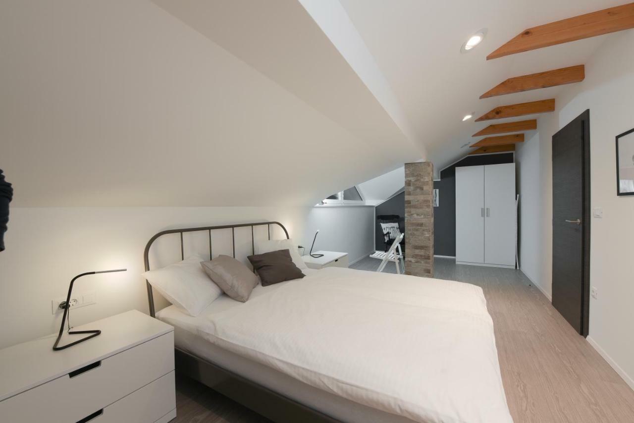 Apartmaji Nija Bled Exteriör bild