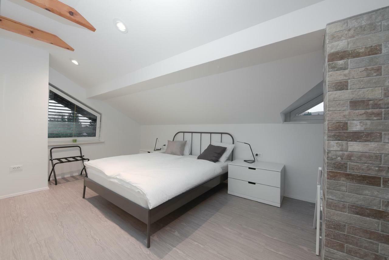 Apartmaji Nija Bled Exteriör bild