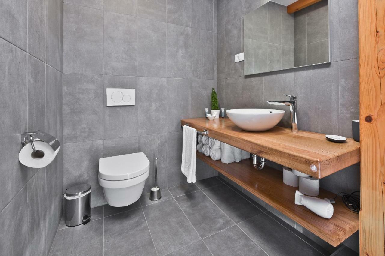 Apartmaji Nija Bled Exteriör bild